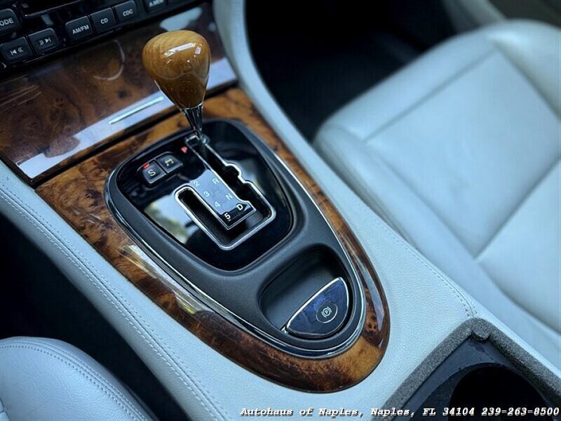 2004 Jaguar XJ8 - Photo 38 - Naples, FL 34104