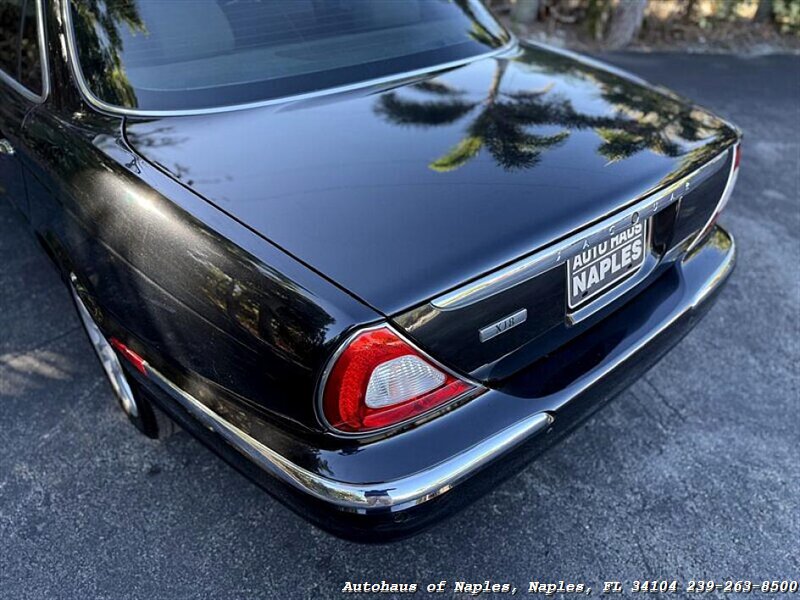 2004 Jaguar XJ8 - Photo 14 - Naples, FL 34104