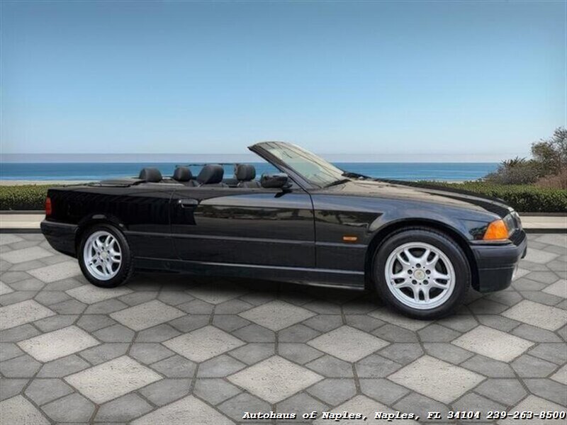 1999 BMW 323i  