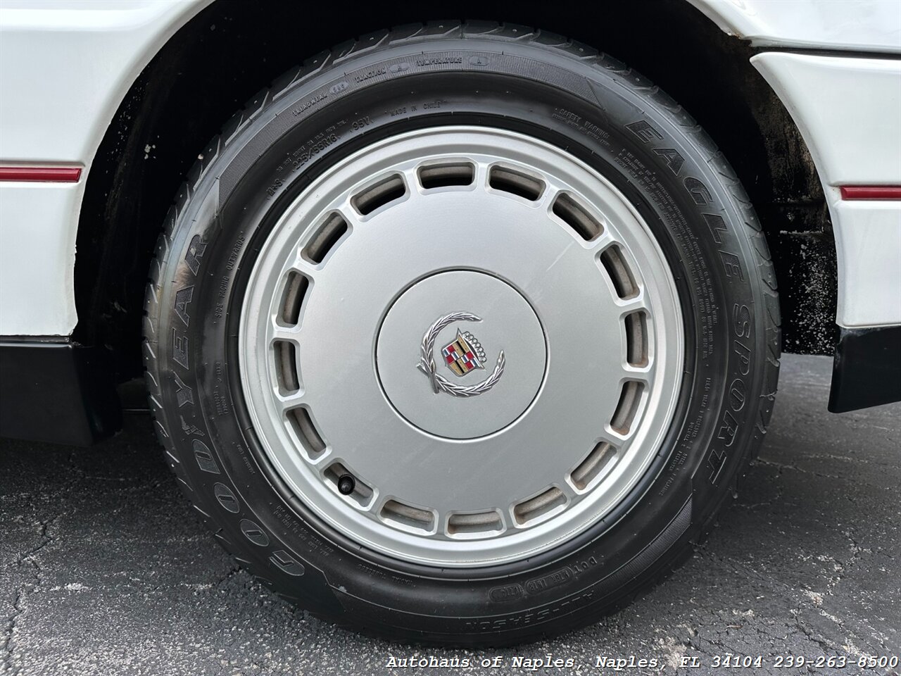 1992 Cadillac Allante   - Photo 9 - Naples, FL 34104