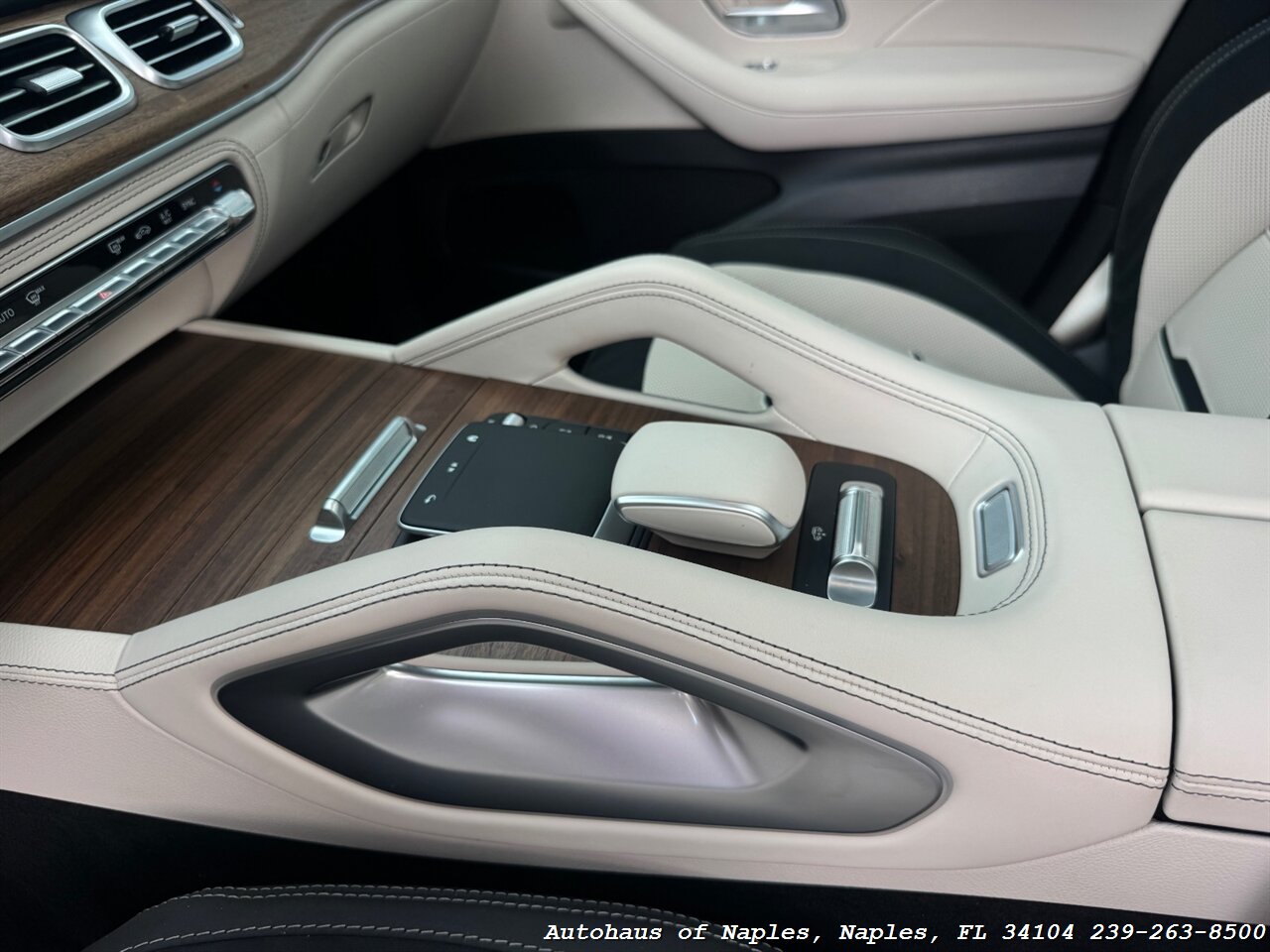 2026 Mercedes-Benz GLE 53 AMG   - Photo 65 - Naples, FL 34104