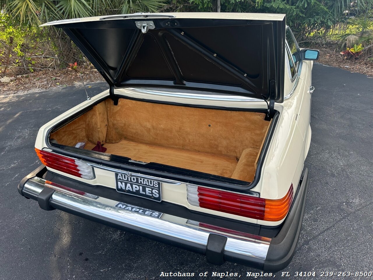 1978 Mercedes-Benz 450 SL   - Photo 8 - Naples, FL 34104