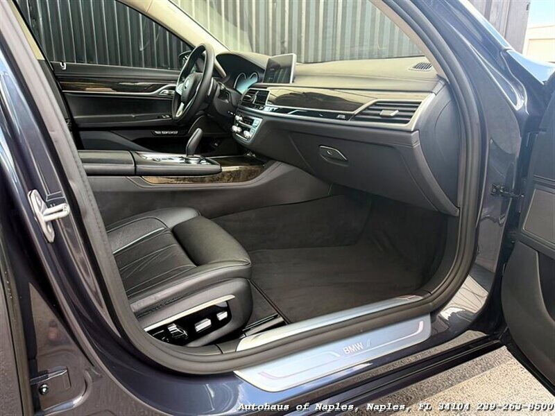 2016 BMW 740i - Photo 27 - Naples, FL 34104
