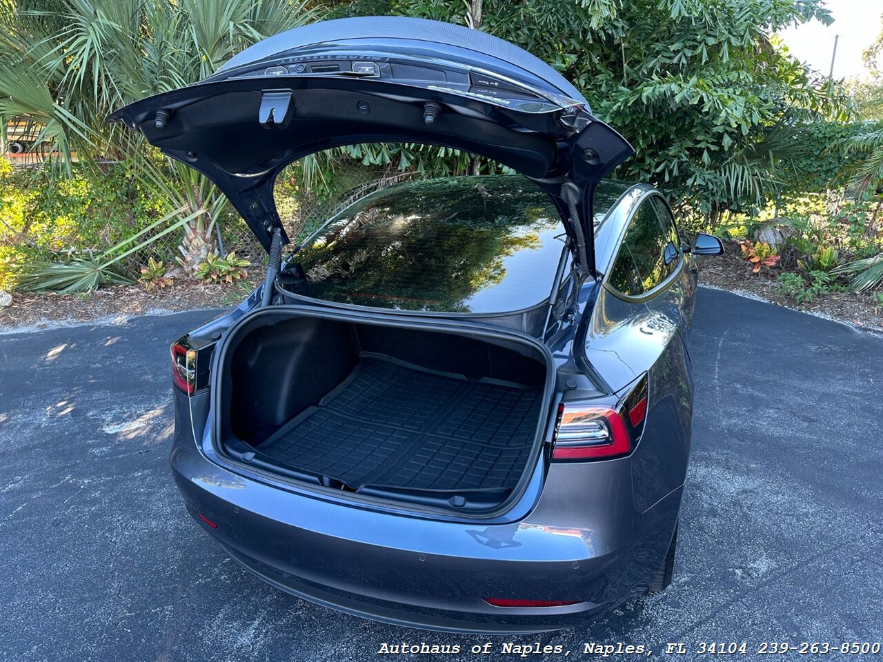 2022 Tesla Model 3 Performance   - Photo 22 - Naples, FL 34104