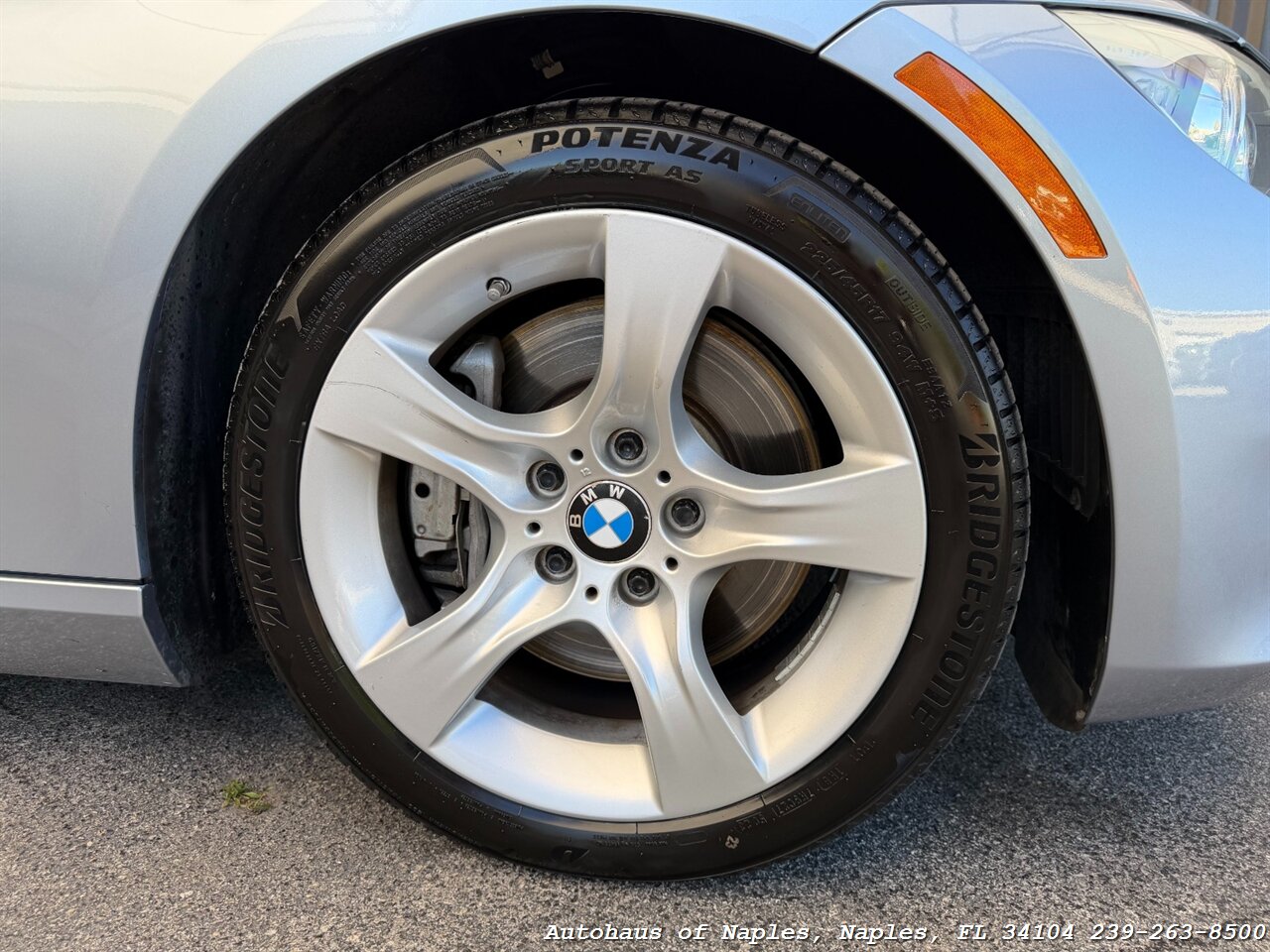 2011 BMW 335i   - Photo 10 - Naples, FL 34104