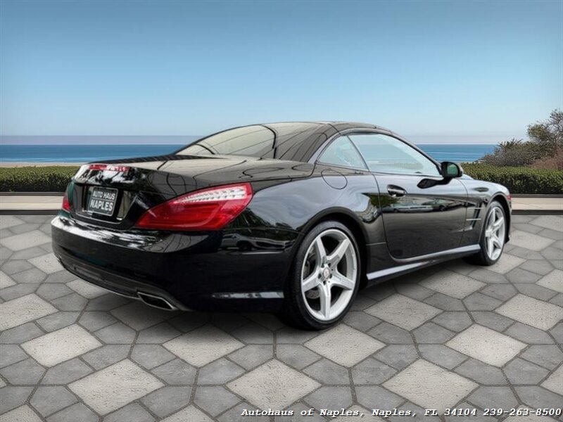 2016 Mercedes-Benz SL 550   - Photo 8 - Naples, FL 34104