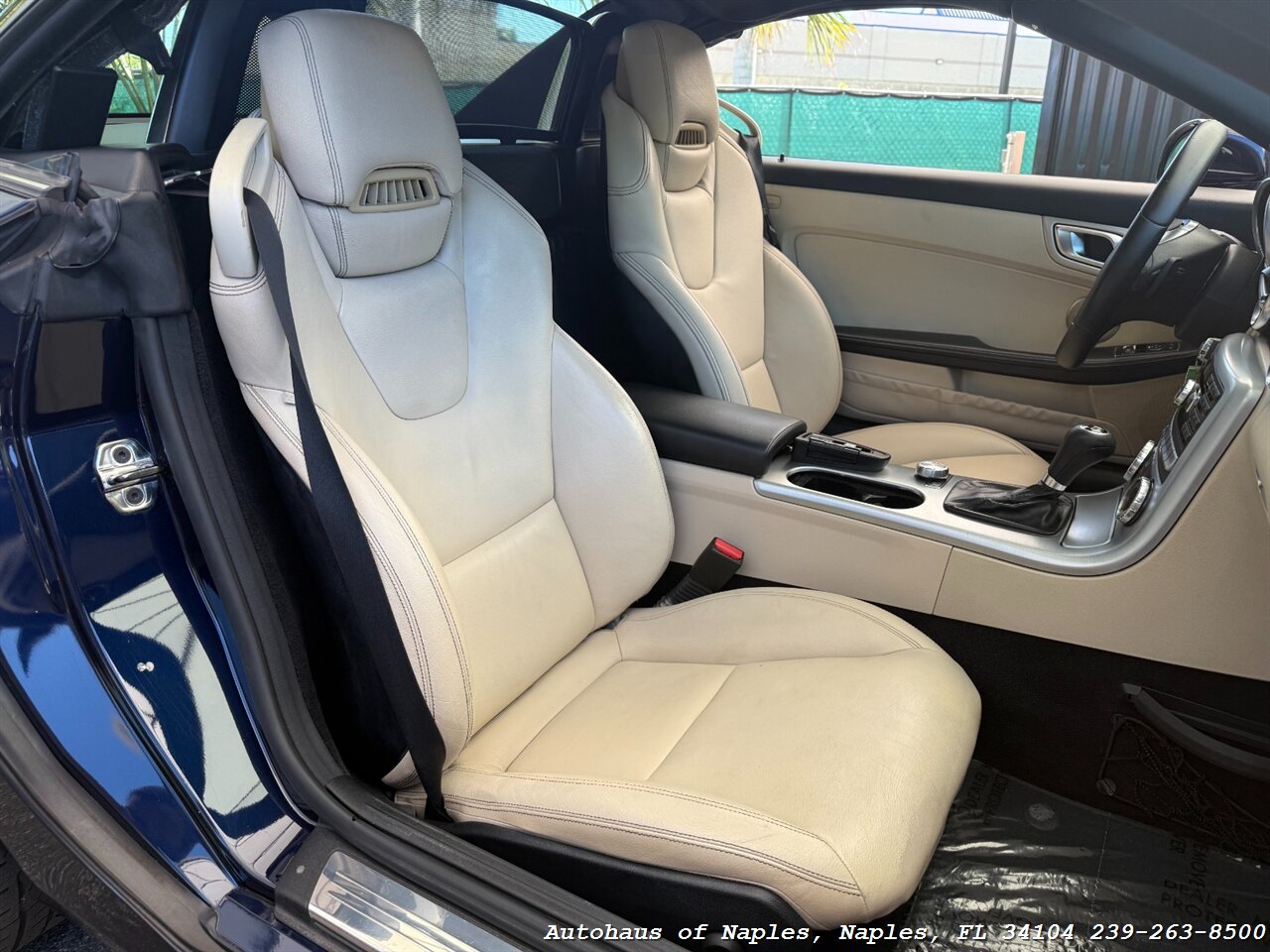2013 Mercedes-Benz SLK 350   - Photo 27 - Naples, FL 34104