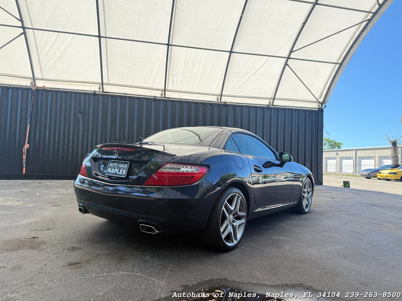 2013 Mercedes-Benz SLK 350   - Photo 8 - Naples, FL 34104
