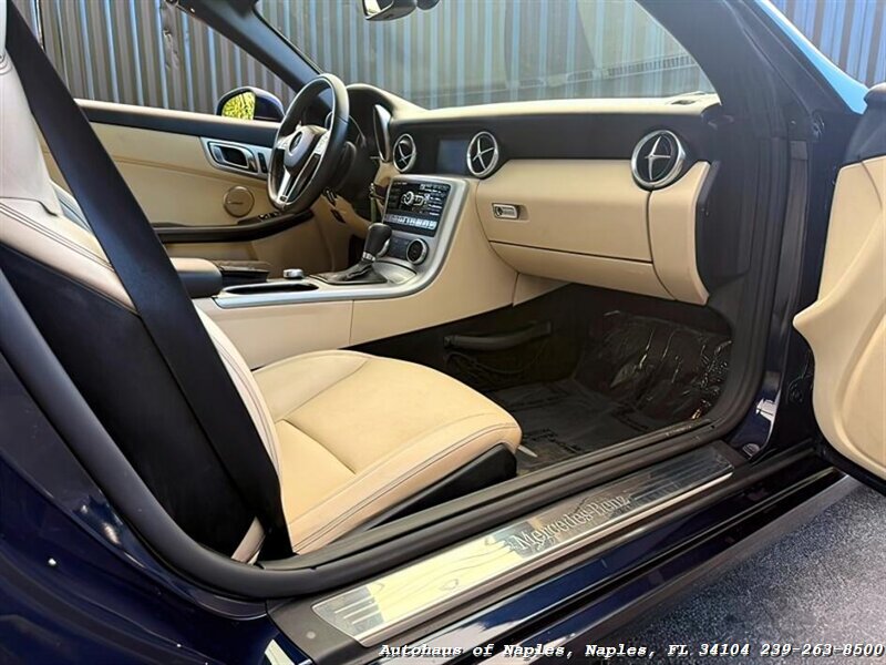 2013 Mercedes Benz SLK 350 photo 24
