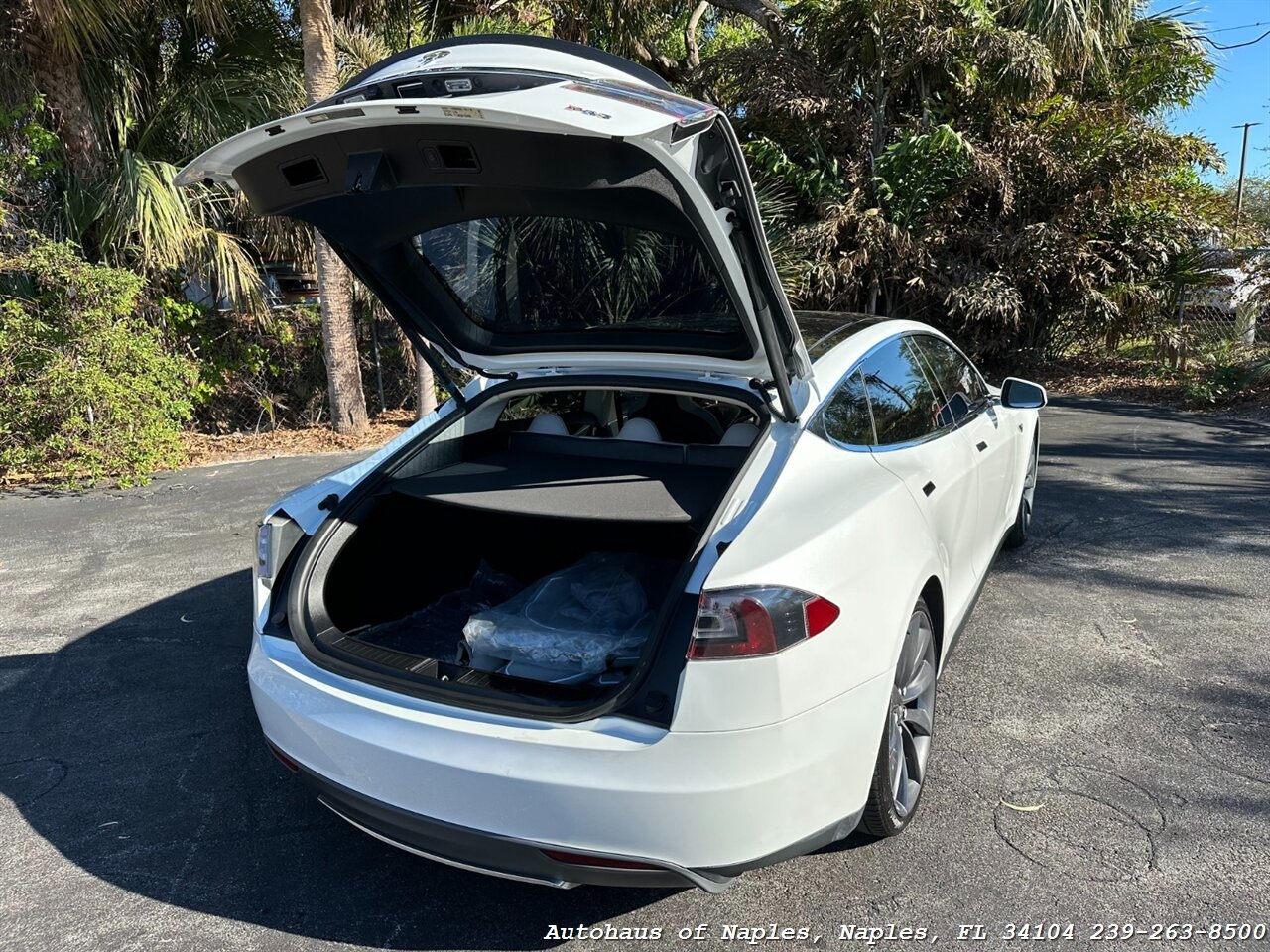 2013 Tesla Model S Performance   - Photo 16 - Naples, FL 34104