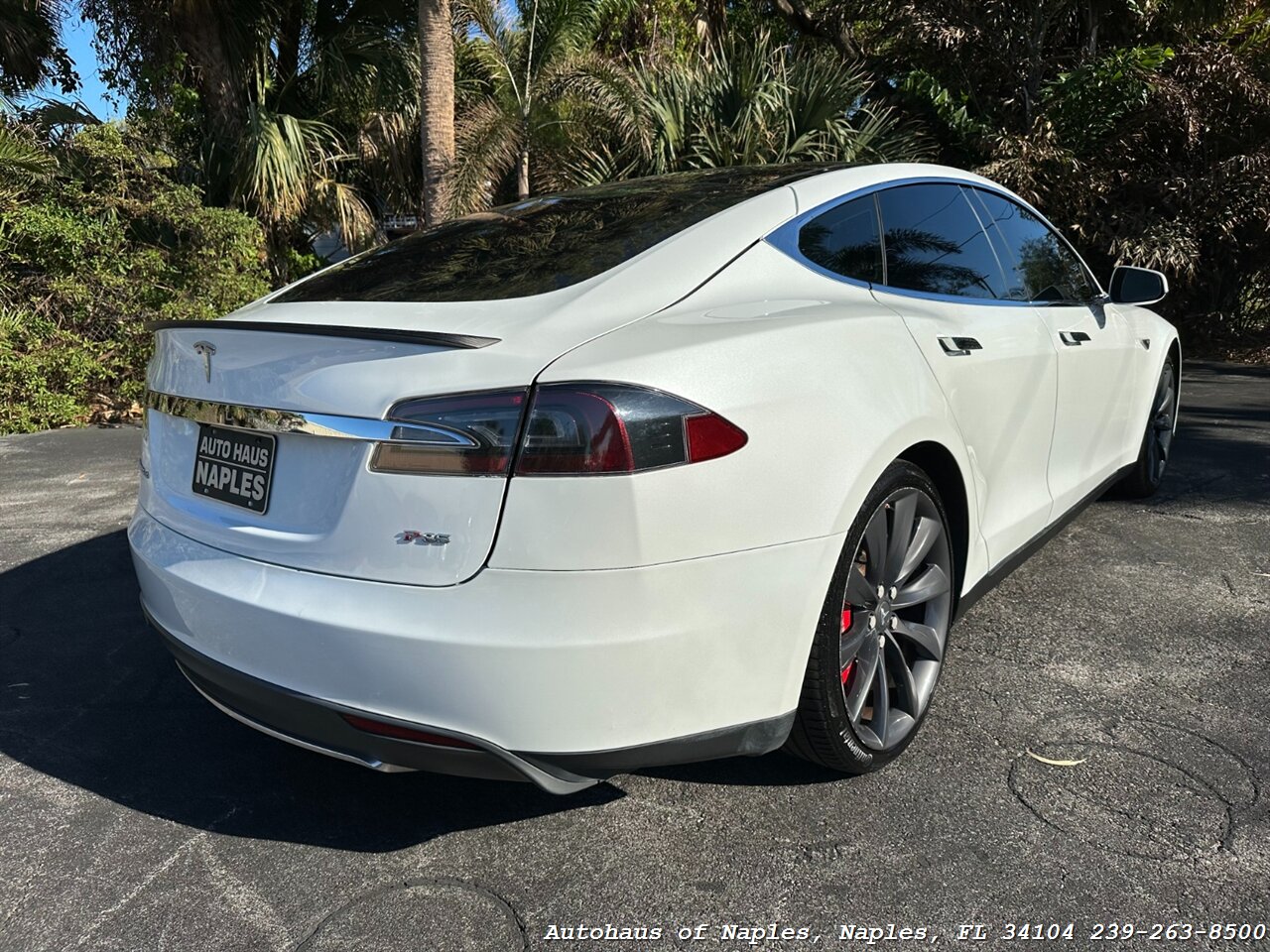 2013 Tesla Model S Performance   - Photo 12 - Naples, FL 34104