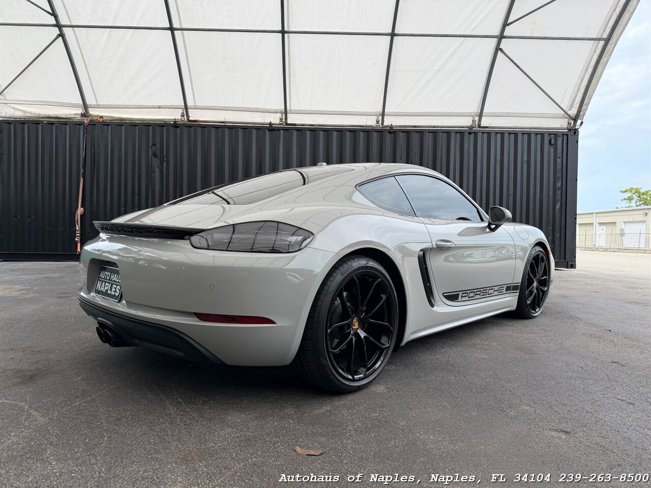 2024 Porsche 718 Cayman - Photo 8 - Naples, FL 34104