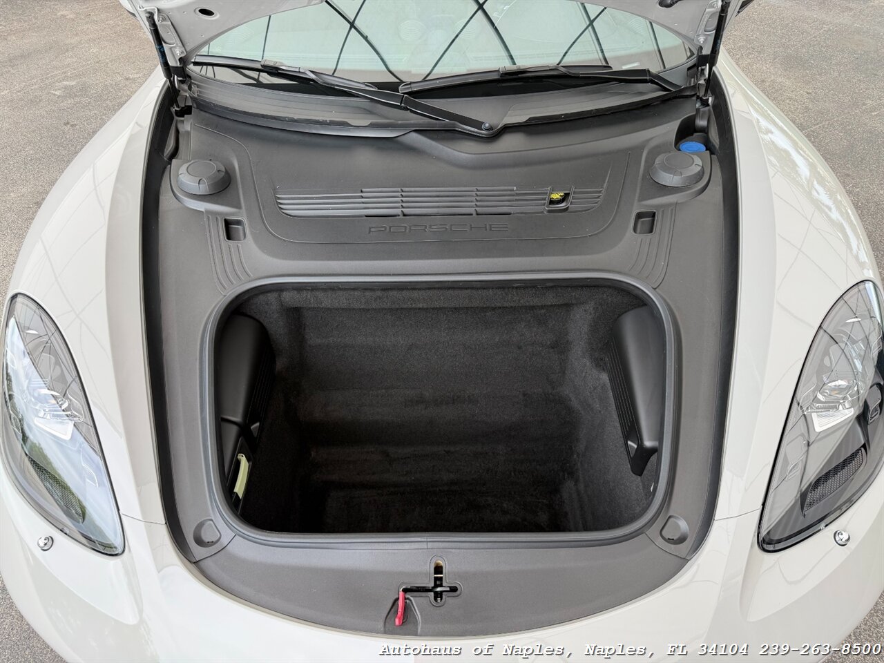 2024 Porsche 718 Cayman - Photo 16 - Naples, FL 34104