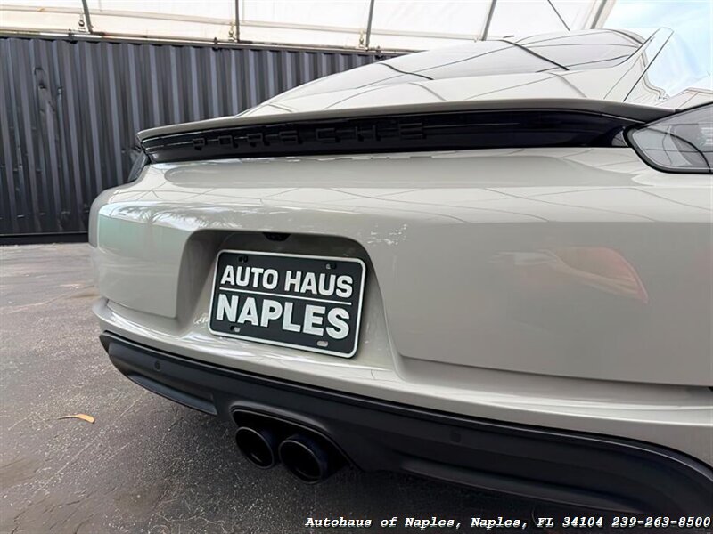 2024 Porsche 718 Cayman - Photo 15 - Naples, FL 34104