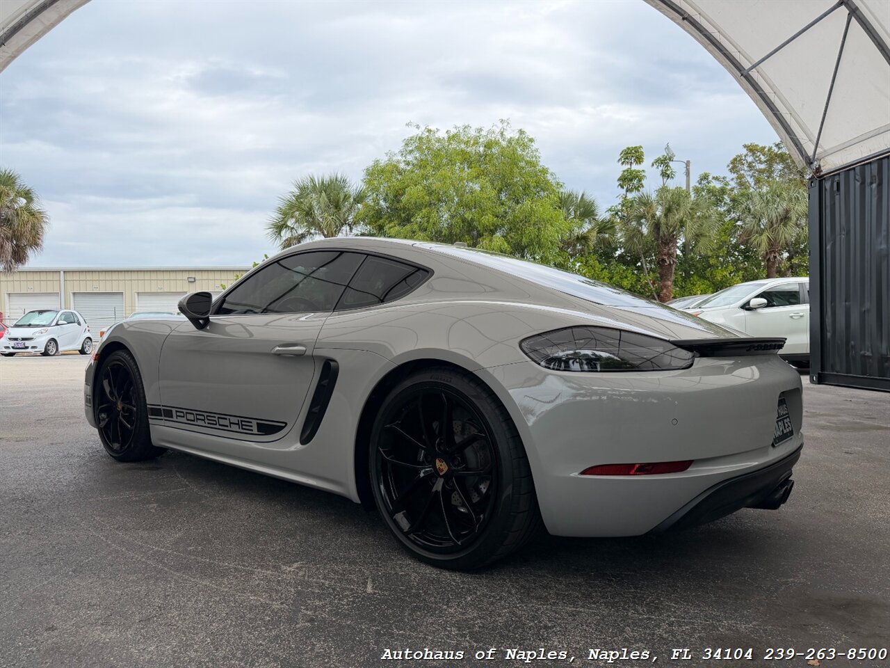 2024 Porsche 718 Cayman - Photo 6 - Naples, FL 34104