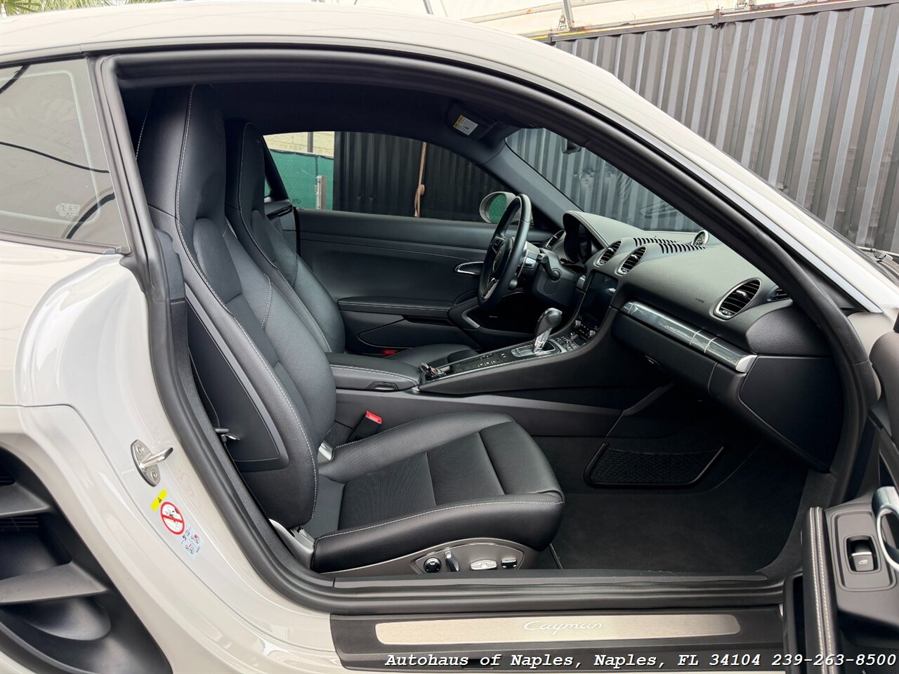 2024 Porsche 718 Cayman - Photo 23 - Naples, FL 34104