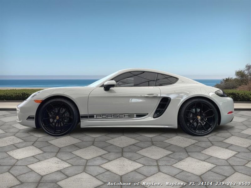 2024 Porsche 718 Cayman - Photo 5 - Naples, FL 34104