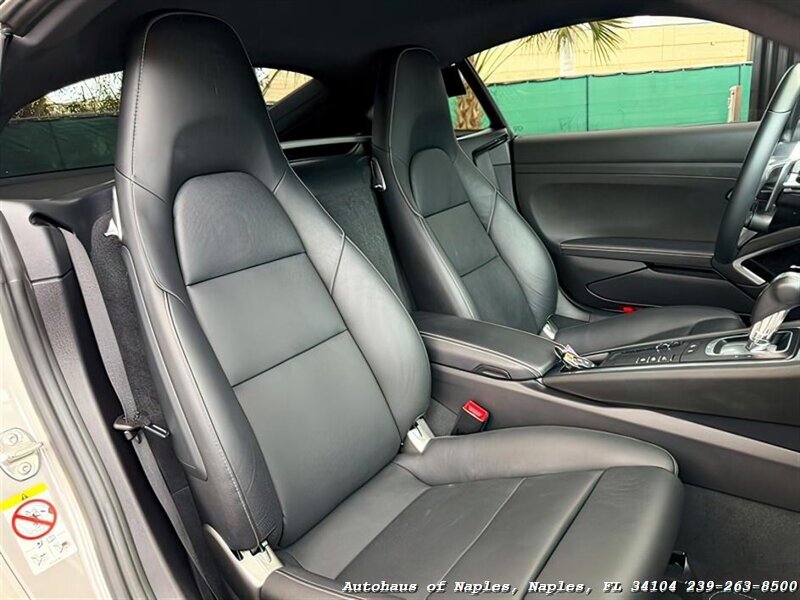 2024 Porsche 718 Cayman - Photo 24 - Naples, FL 34104
