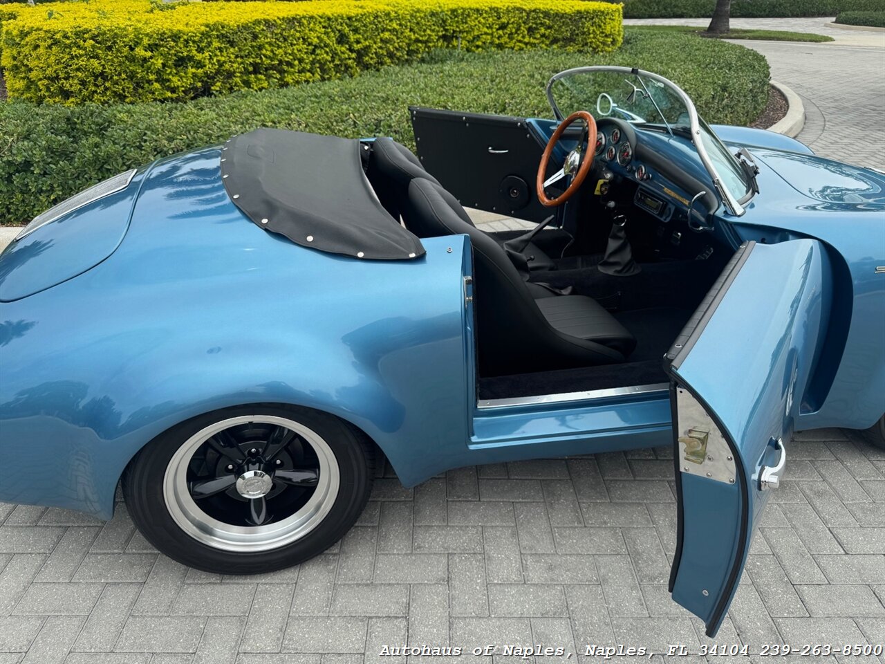 2024 Porsche 356 Replica - Photo 23 - Naples, FL 34104