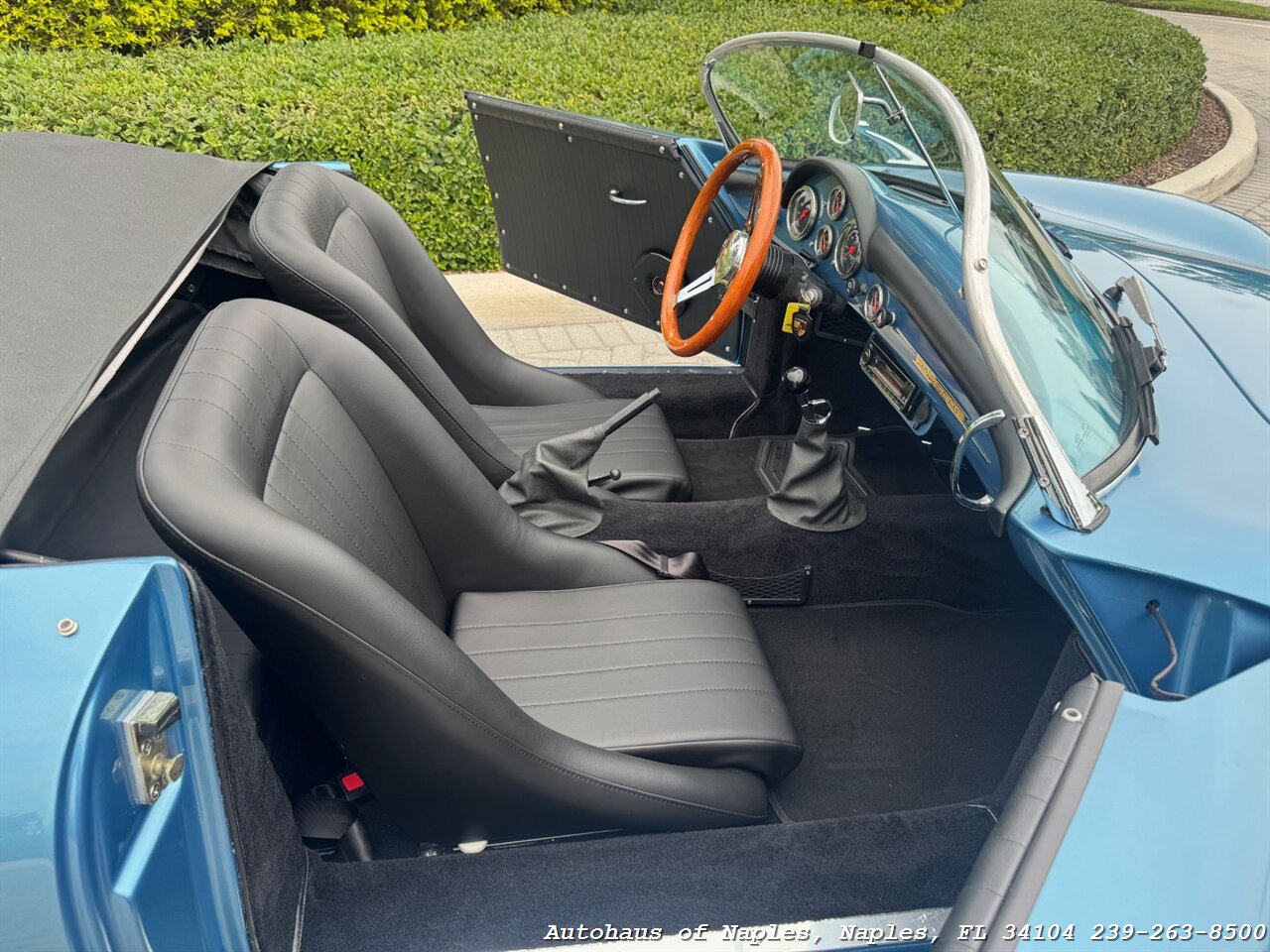 2024 Porsche 356 Replica - Photo 22 - Naples, FL 34104