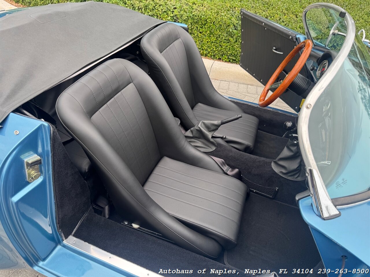 2024 Porsche 356 Replica - Photo 21 - Naples, FL 34104