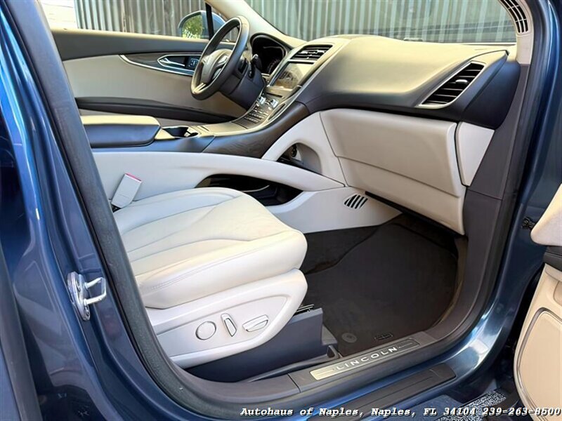 2018 Lincoln MKX Reserve - Photo 29 - Naples, FL 34104