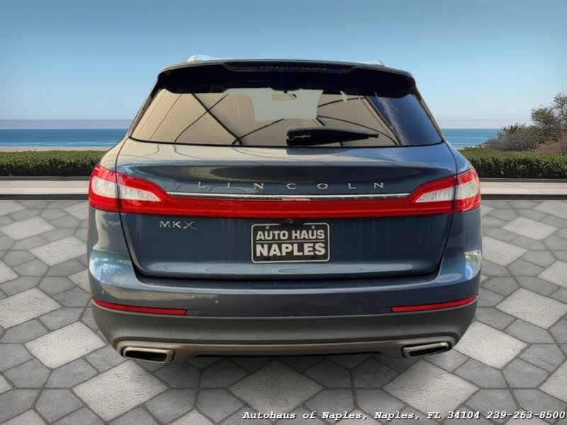 2018 Lincoln MKX Reserve - Photo 9 - Naples, FL 34104