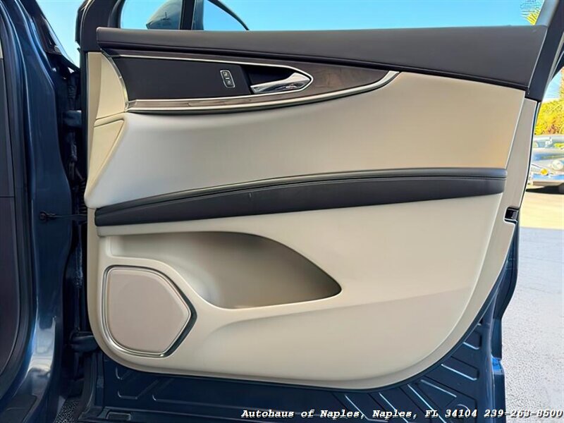 2018 Lincoln MKX Reserve - Photo 33 - Naples, FL 34104