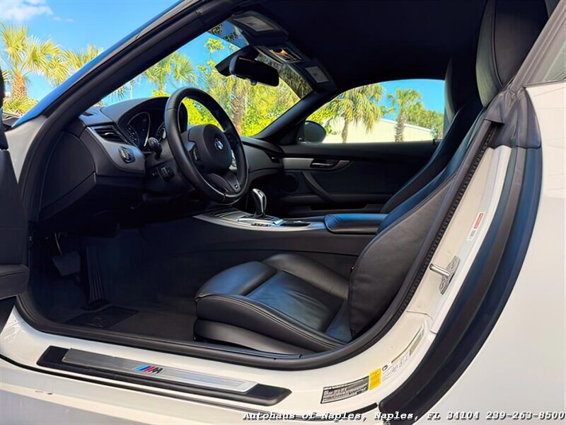 2016 BMW Z4 sDrive28i   - Photo 39 - Naples, FL 34104
