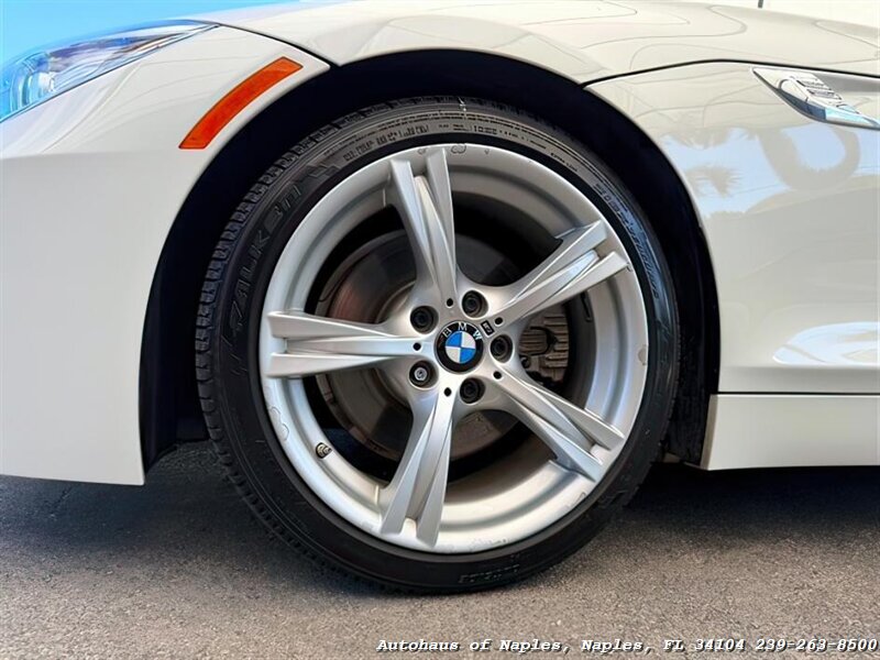 2016 BMW Z4 sDrive28i   - Photo 28 - Naples, FL 34104