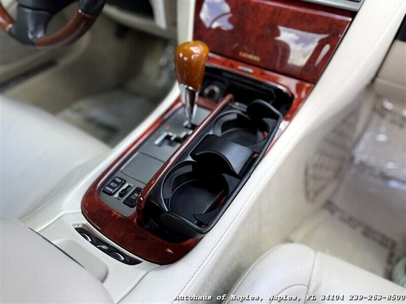 2007 Lexus SC 430   - Photo 58 - Naples, FL 34104