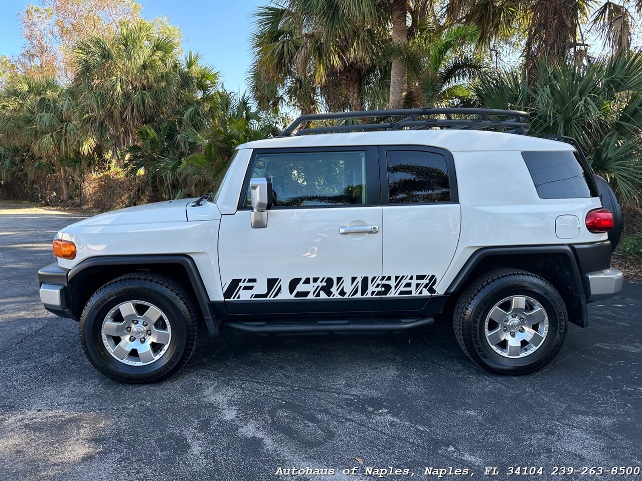 2010 Toyota FJ Cruiser 4WD   - Photo 5 - Naples, FL 34104