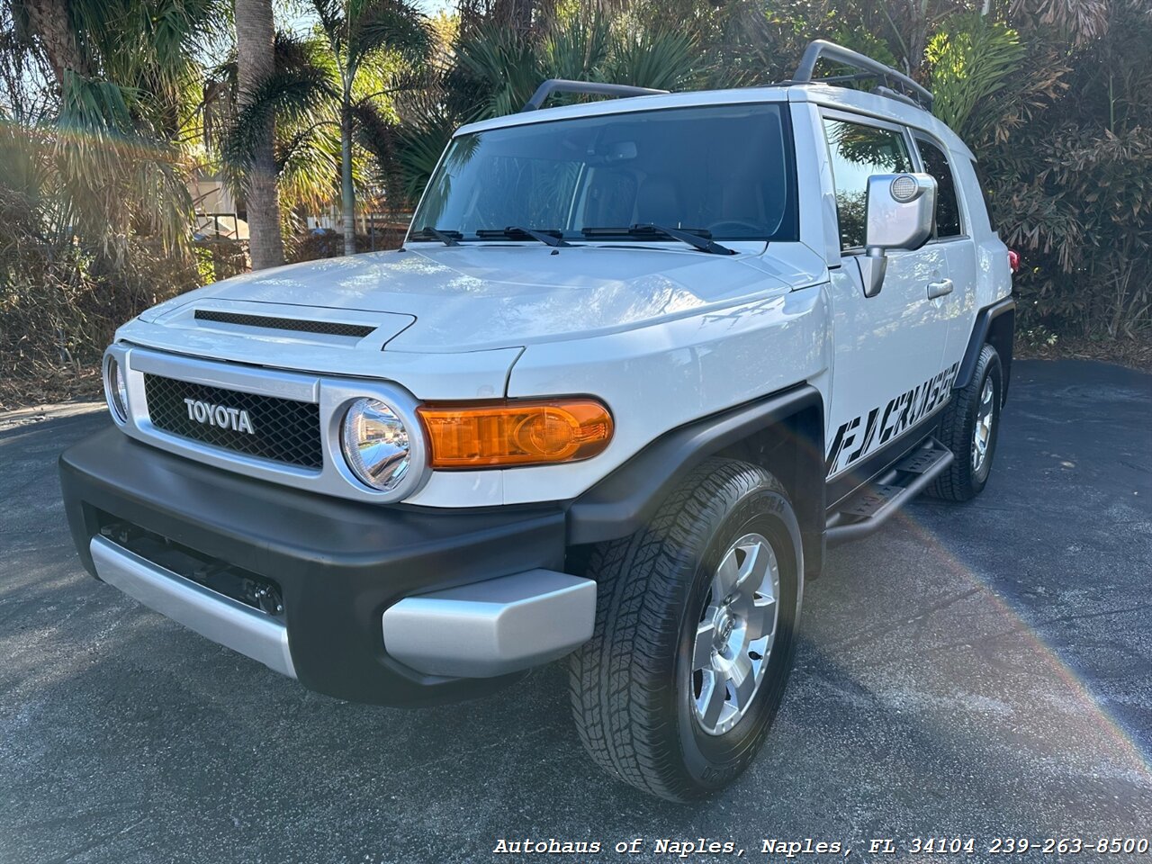 2010 Toyota FJ Cruiser 4WD   - Photo 4 - Naples, FL 34104