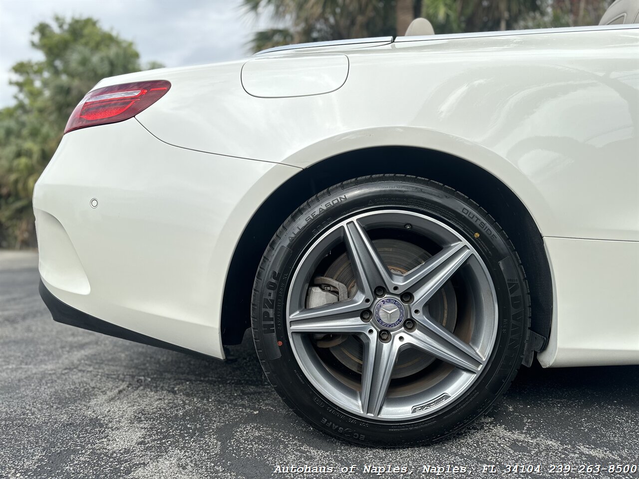 2018 Mercedes-Benz E 400 4MATIC   - Photo 14 - Naples, FL 34104