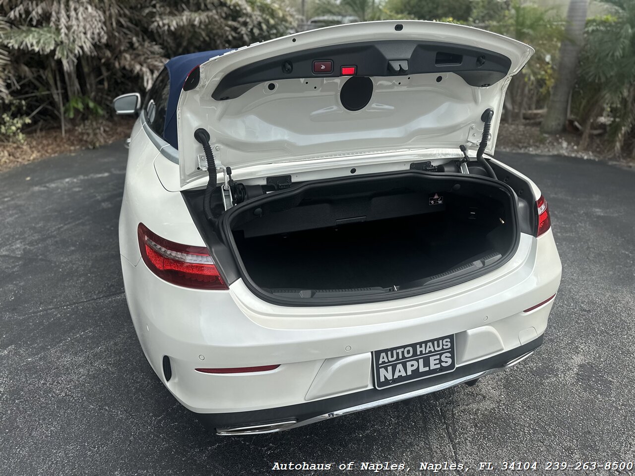 2018 Mercedes-Benz E 400 4MATIC   - Photo 23 - Naples, FL 34104