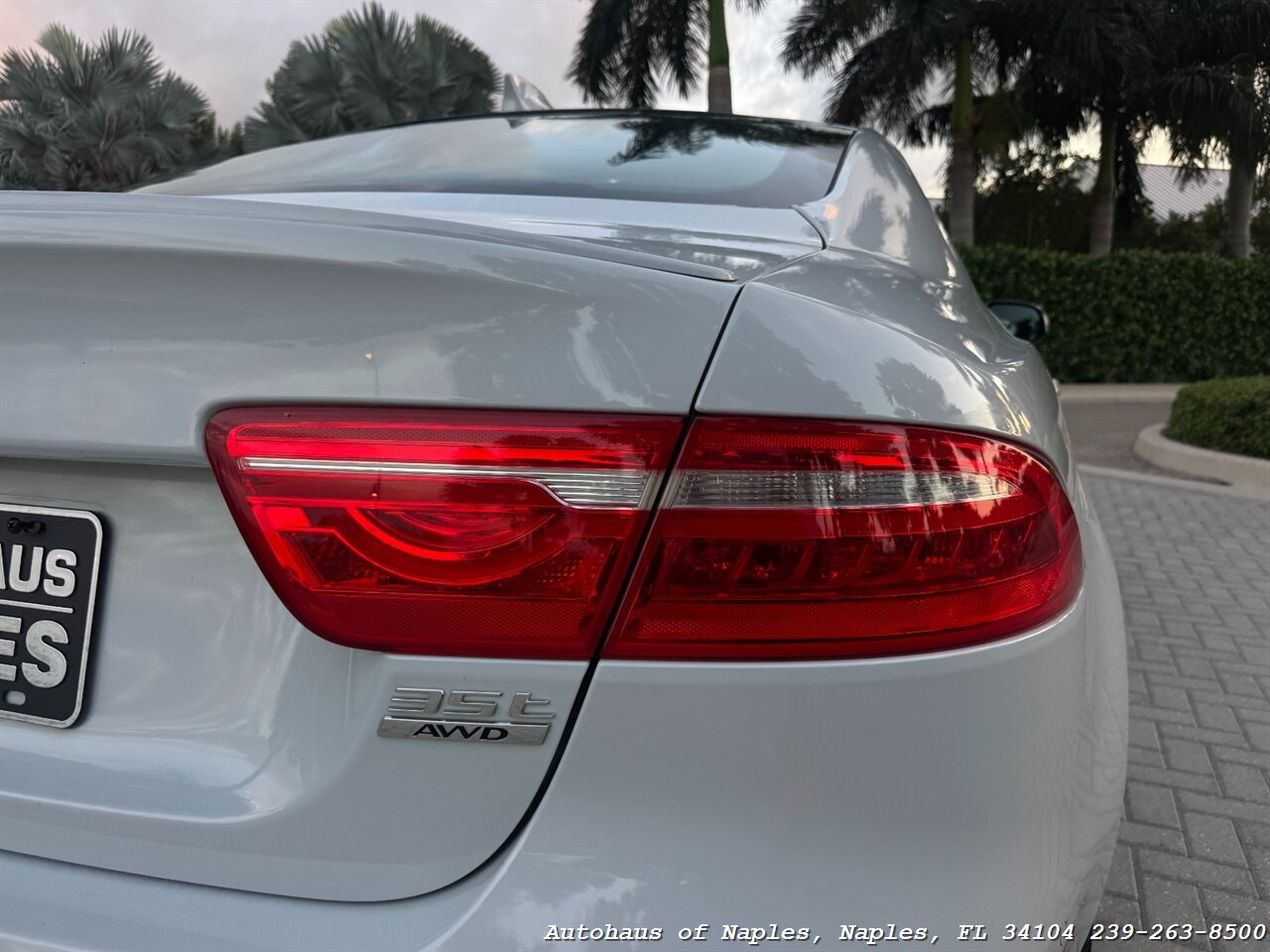 2017 Jaguar XE 35t R-Sport - Photo 14 - Naples, FL 34104