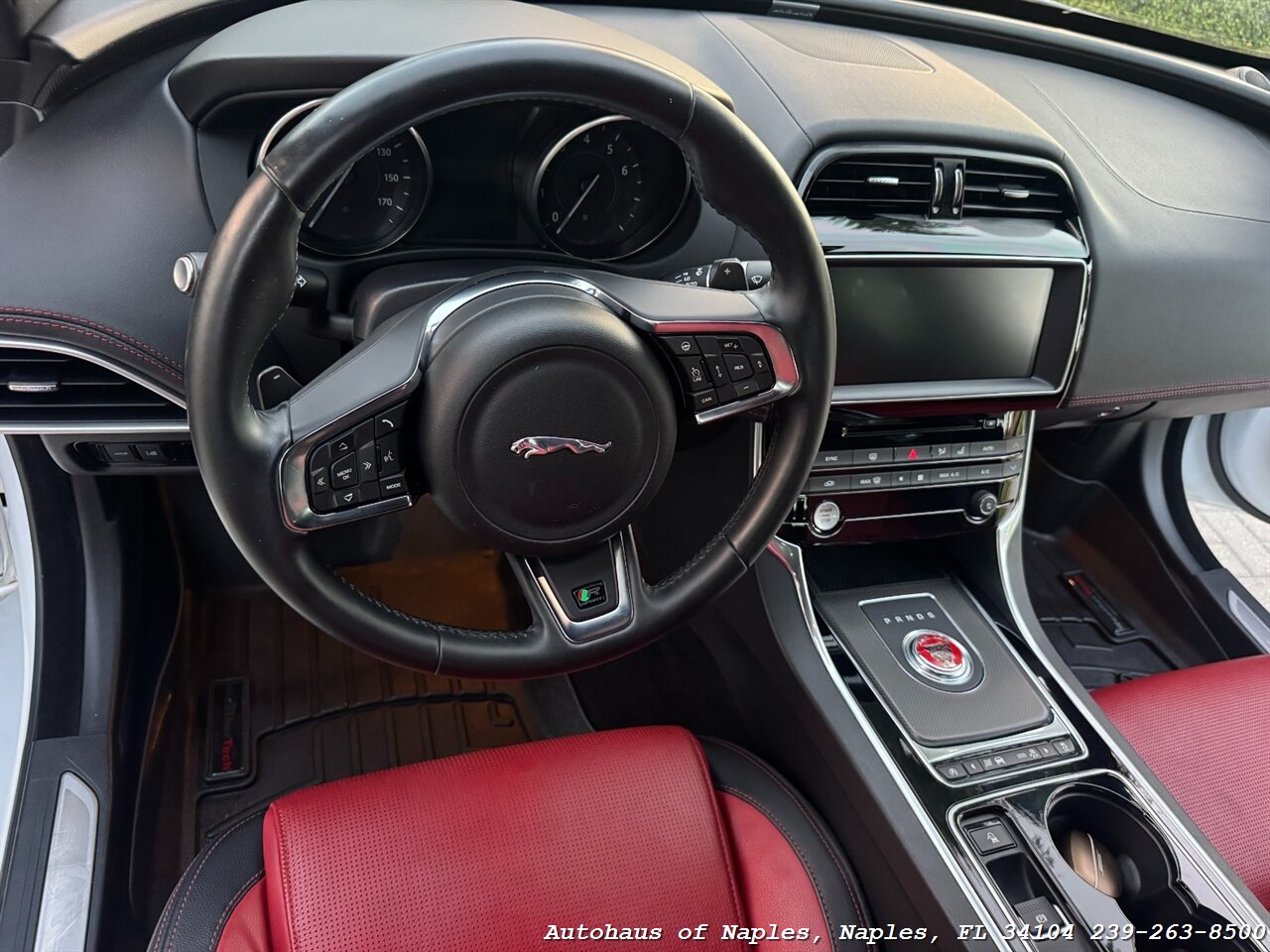 2017 Jaguar XE 35t R-Sport - Photo 33 - Naples, FL 34104