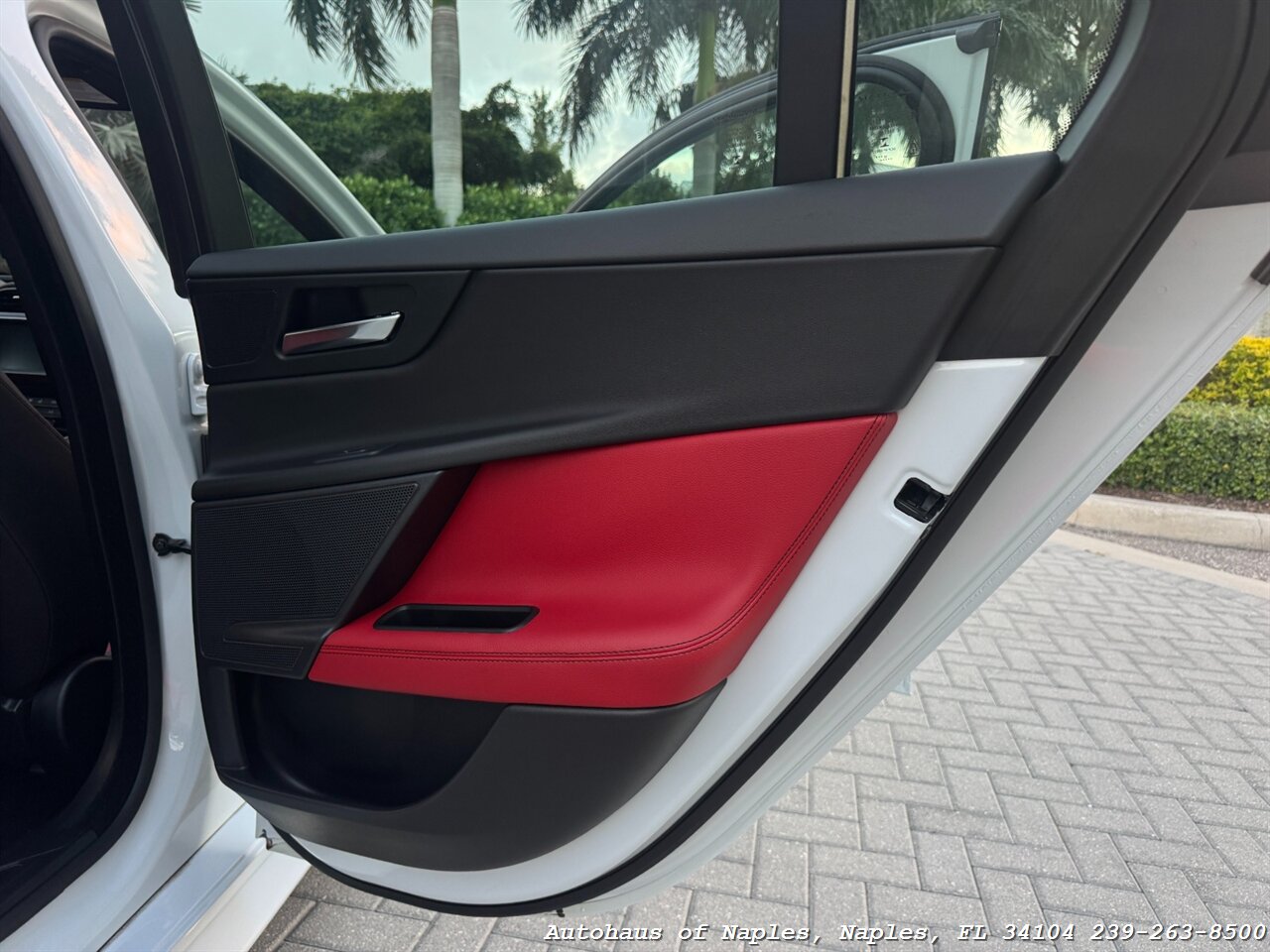 2017 Jaguar XE 35t R-Sport - Photo 22 - Naples, FL 34104