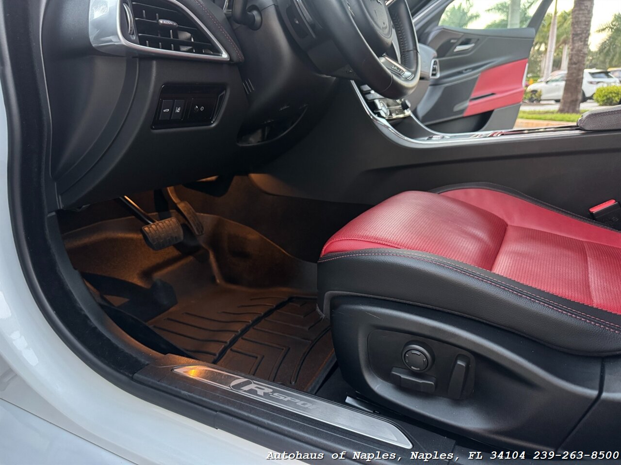 2017 Jaguar XE 35t R-Sport - Photo 35 - Naples, FL 34104