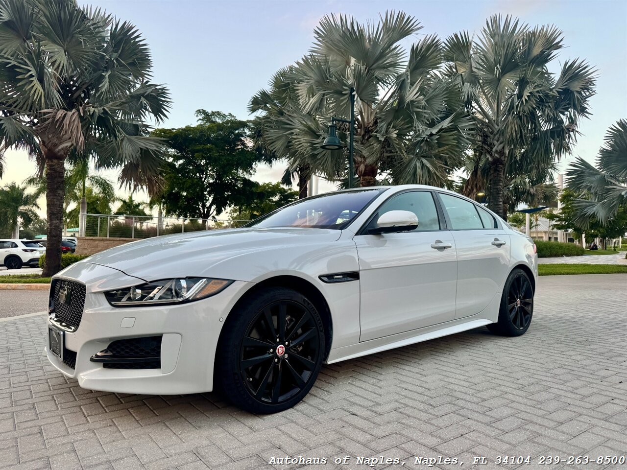 2017 Jaguar XE 35t R-Sport - Photo 7 - Naples, FL 34104