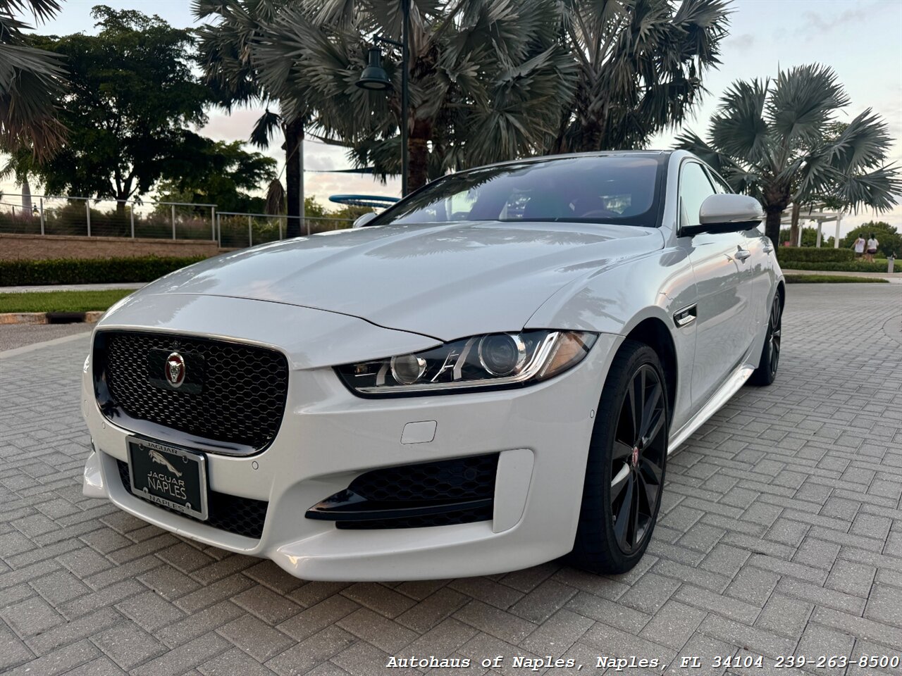 2017 Jaguar XE 35t R-Sport - Photo 8 - Naples, FL 34104