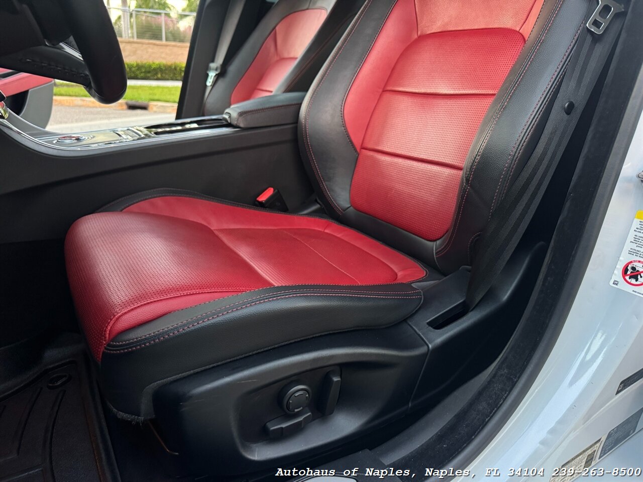 2017 Jaguar XE 35t R-Sport - Photo 37 - Naples, FL 34104