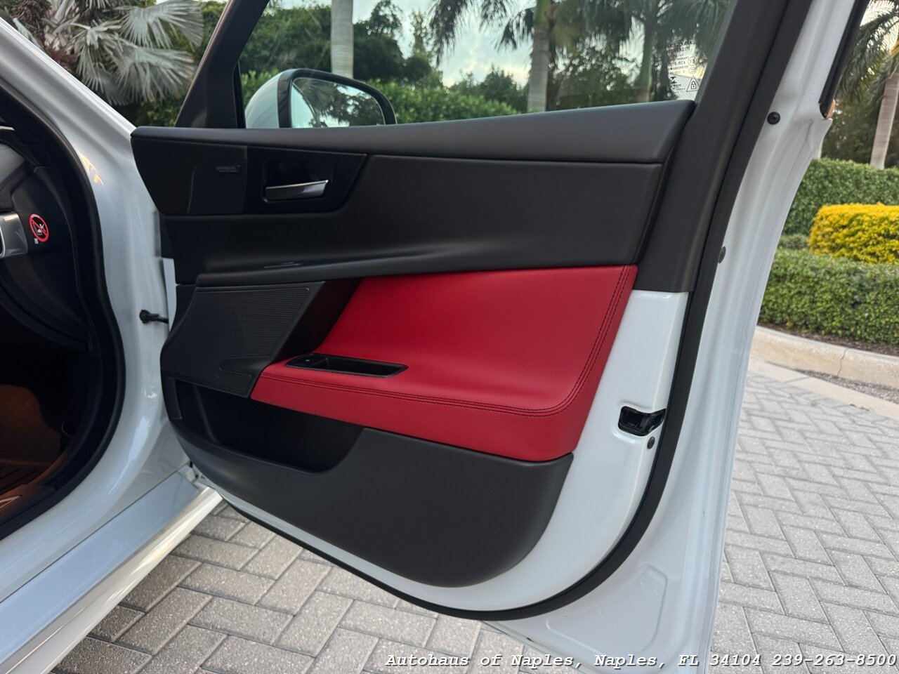 2017 Jaguar XE 35t R-Sport - Photo 20 - Naples, FL 34104