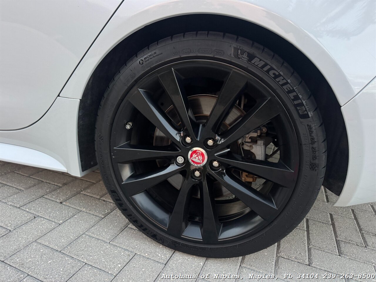 2017 Jaguar XE 35t R-Sport - Photo 17 - Naples, FL 34104