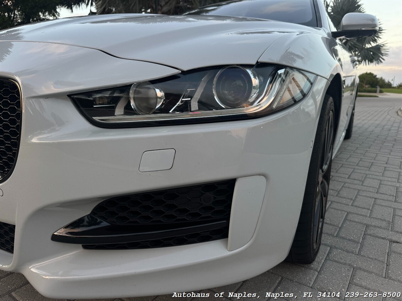 2017 Jaguar XE 35t R-Sport - Photo 9 - Naples, FL 34104