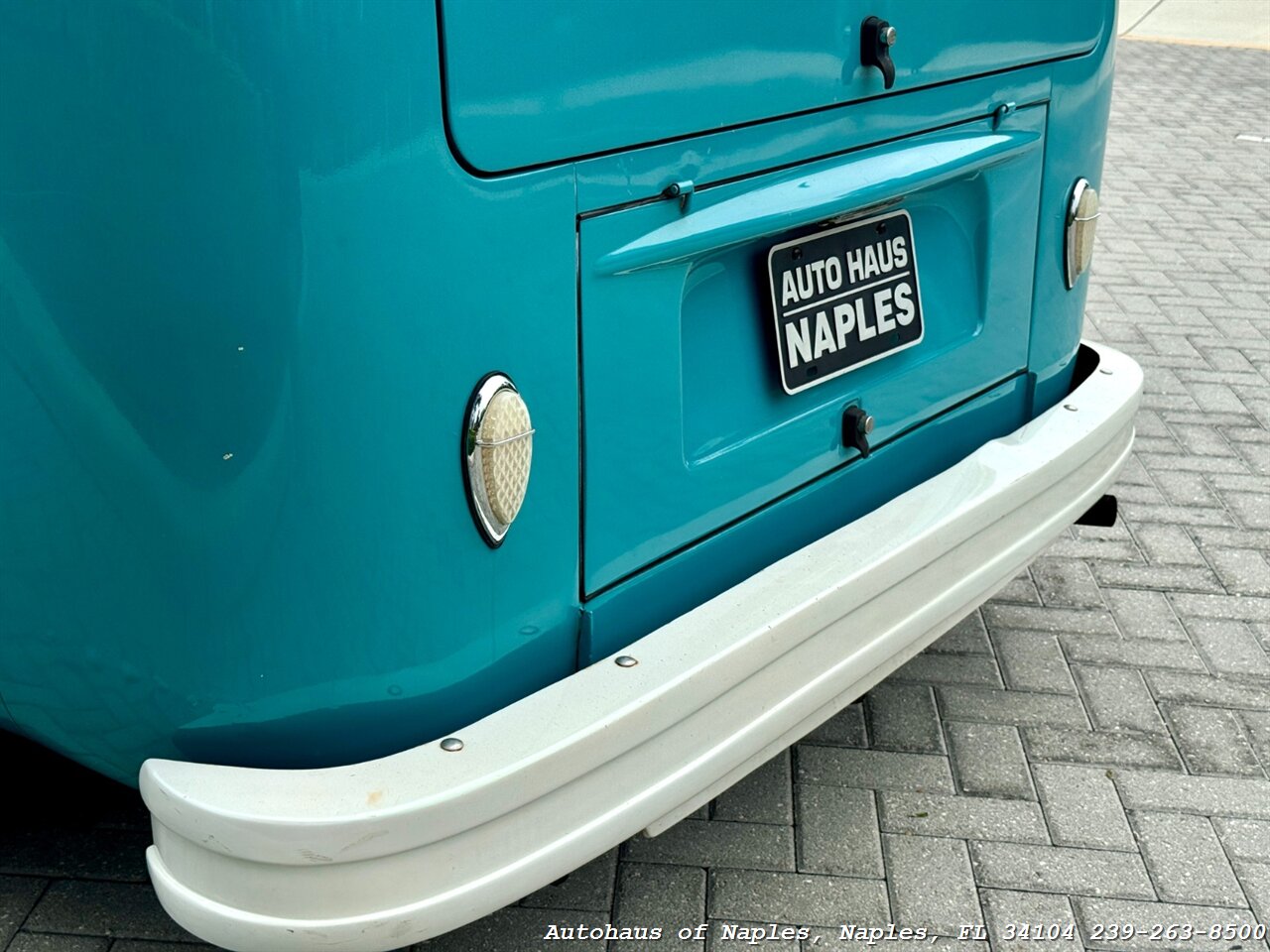 1978 Volkswagen Bus/Vanagon   - Photo 14 - Naples, FL 34104