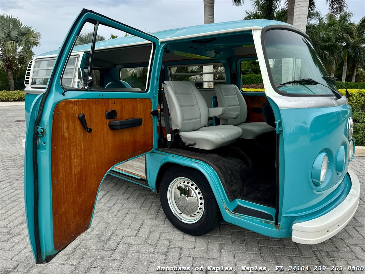 1978 Volkswagen Bus/Vanagon   - Photo 30 - Naples, FL 34104