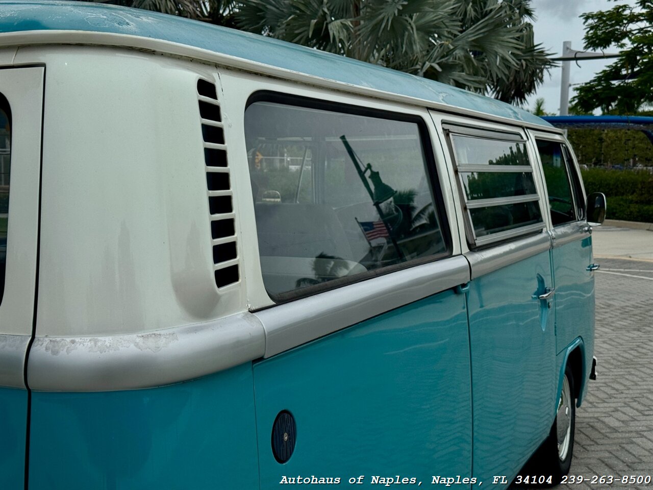 1978 Volkswagen Bus/Vanagon   - Photo 16 - Naples, FL 34104