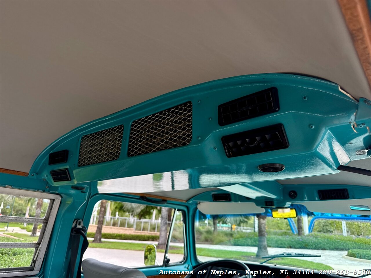1978 Volkswagen Bus/Vanagon   - Photo 27 - Naples, FL 34104