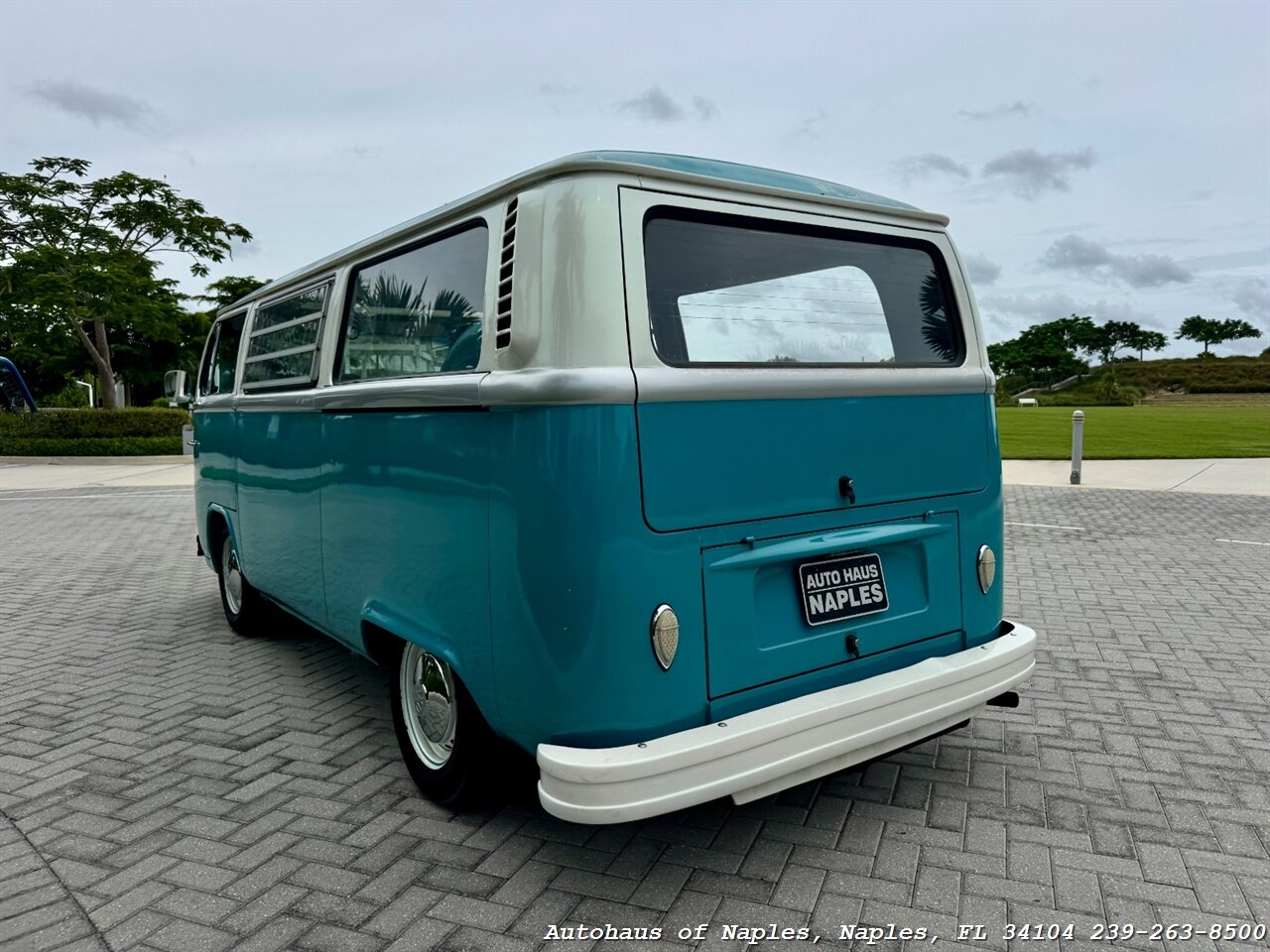 1978 Volkswagen Bus/Vanagon   - Photo 6 - Naples, FL 34104